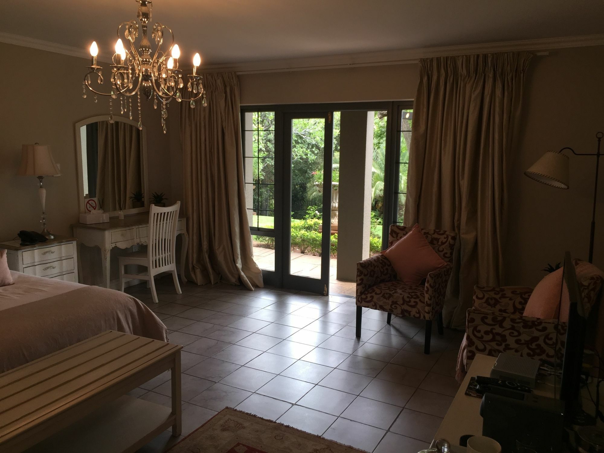 Amoris Guest House-Waterkloof Ridge Pretoria-Noord Extérieur photo